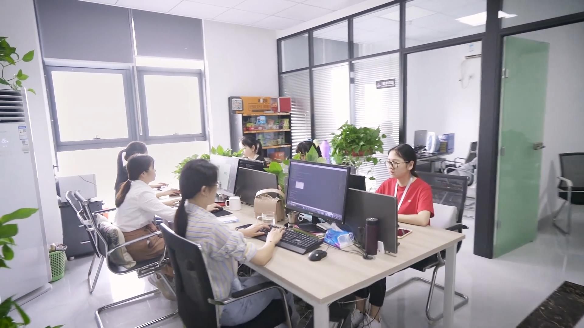 j9真人第一品牌网站建设怎么做更专业？本地企业建站避坑与实操指南